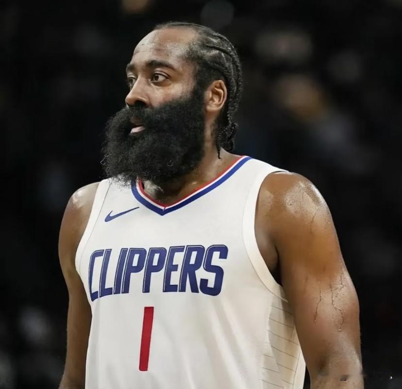 突发！Shams报道快船与哈登正在一同努力寻求交易下家！不得不怀疑哈登最近缺阵是