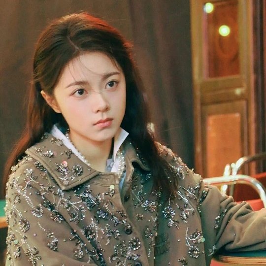 赵今麦2024最高热度现偶女主2024年的现偶界，赵今麦绝对是断层顶流女主般的存