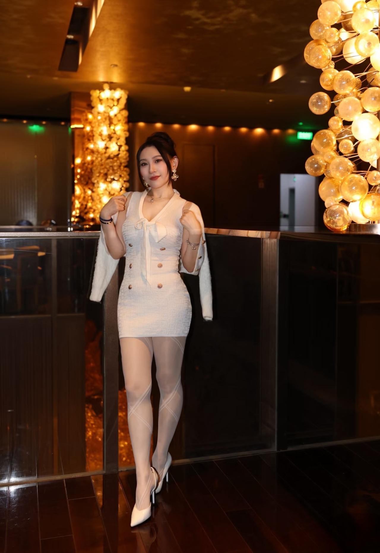 女生如何穿搭看起来时尚更有品味呢
