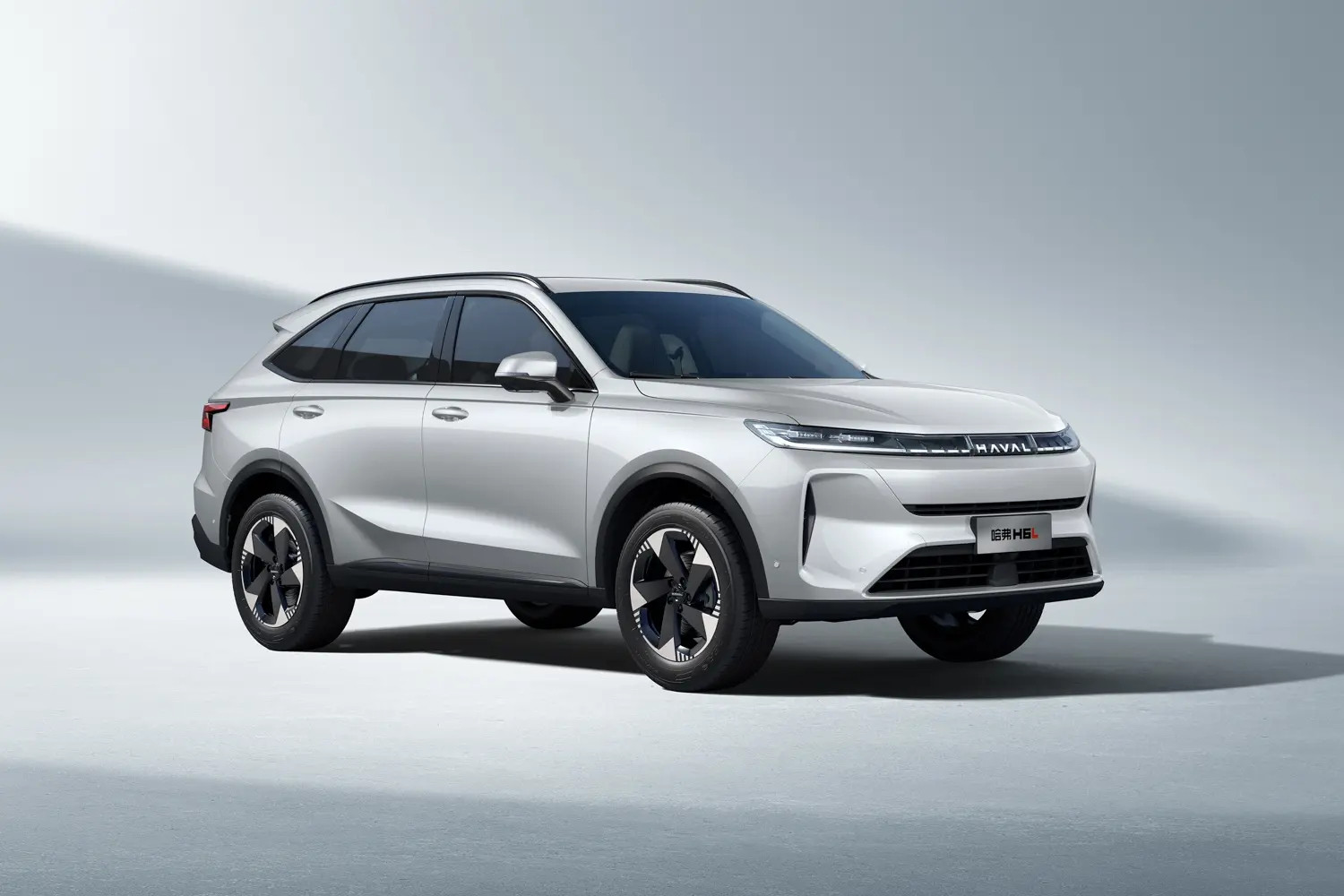 真心觉得哈弗H6L把家用SUV的需求摸得透透的。加长后的空间太适合家庭用