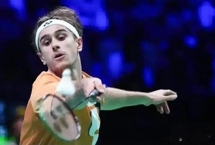 在德国进行的海露羽毛球公开赛进入1/4决赛，刚刚结束的一场男单比赛，法国新星拉尼