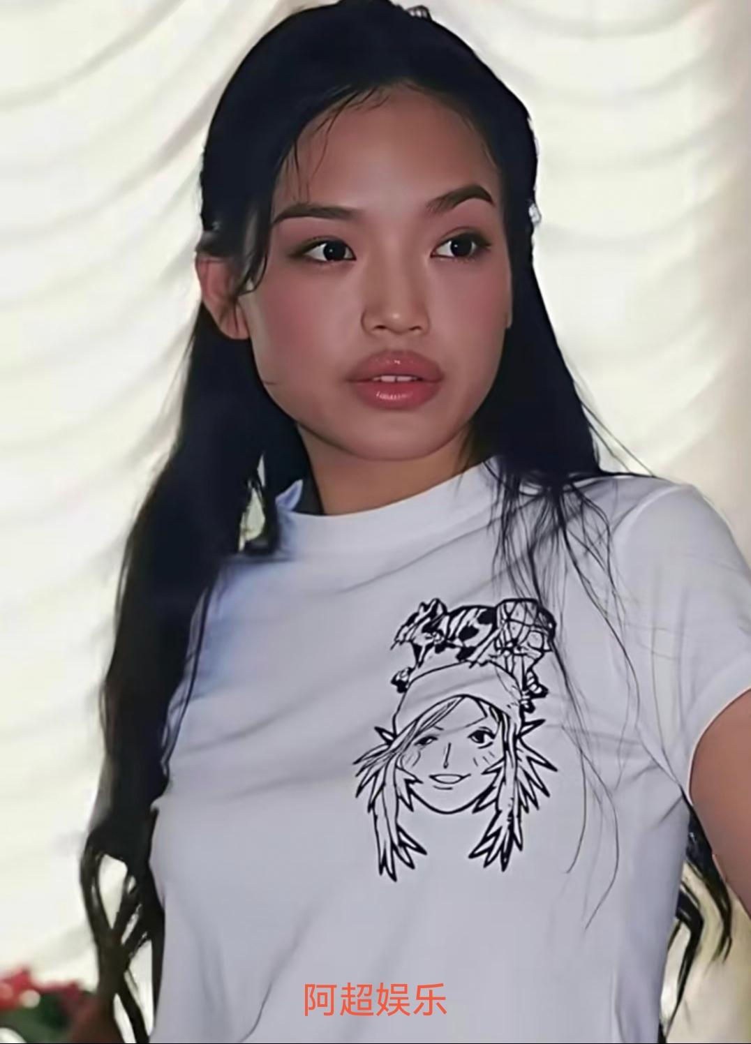 舒淇没成名前的照片嘟嘟唇好萌