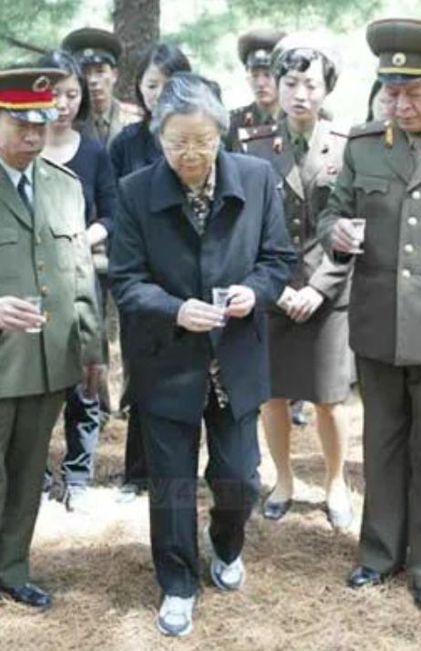 2006年5月12号，75岁的刘思齐第5次踏上朝鲜的土地，这一次她去的不是桧仓郡