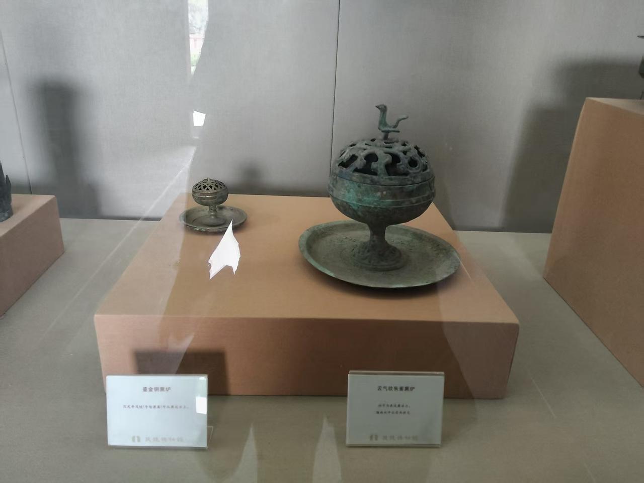 当宇文护在地下遇到曹操:宇文护:魏王，为什么我跟你一样掌握大权你