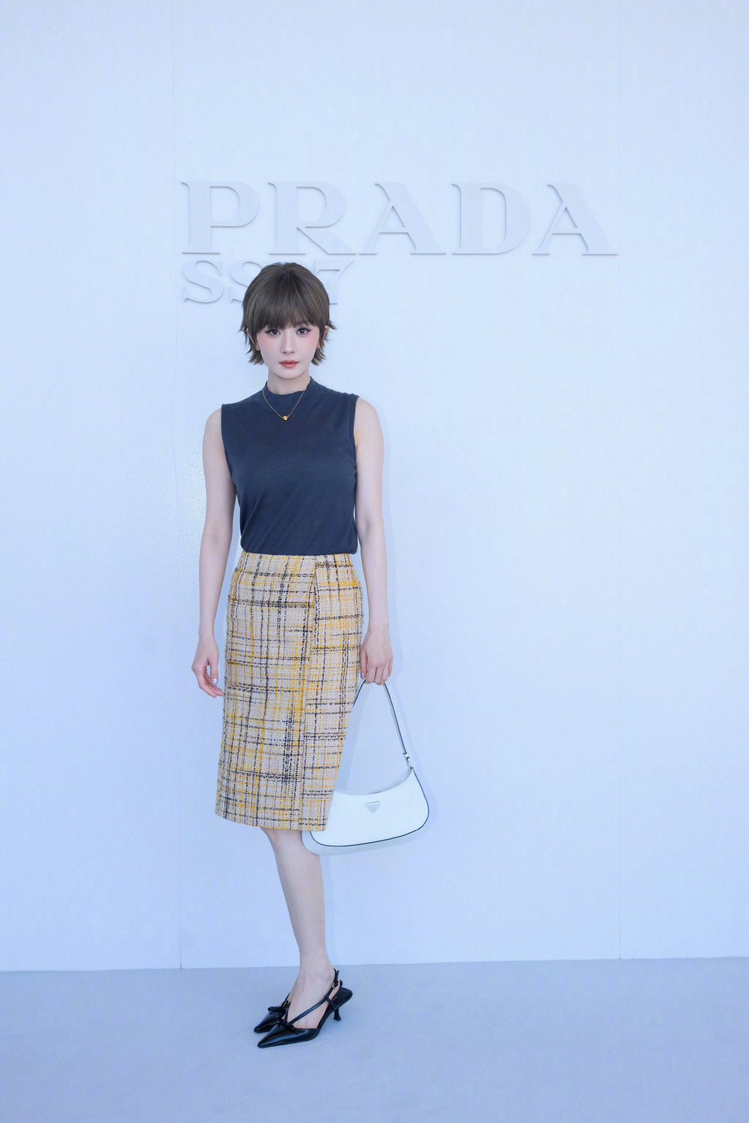 #杨幂回复李现#🦊#杨幂不是林萧你顾里啊#自由意志与优雅天成Prada女王闪耀米兰​