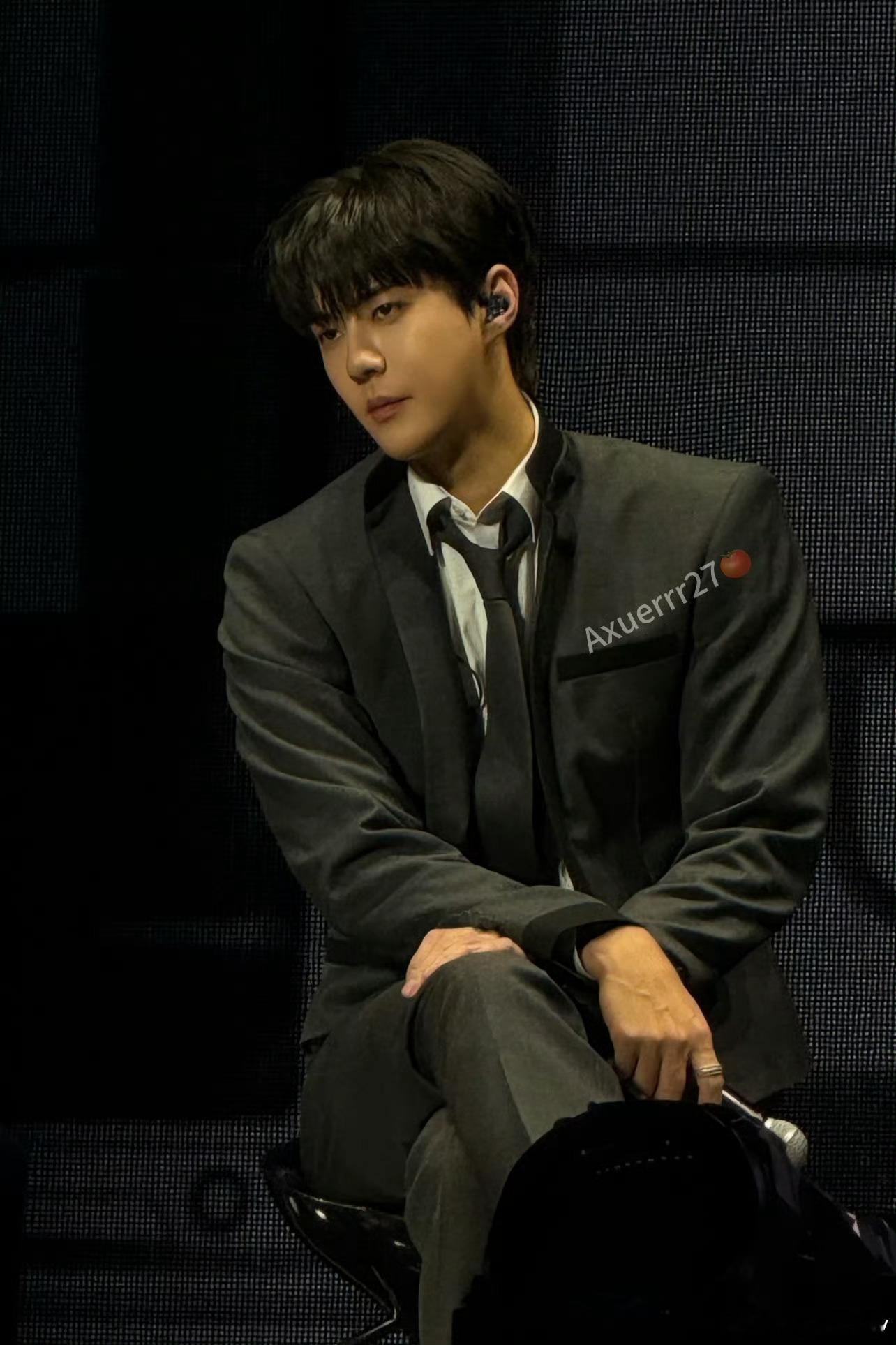 原相机下的吴世勋有点像郭京飞，不知道你们能不能get到