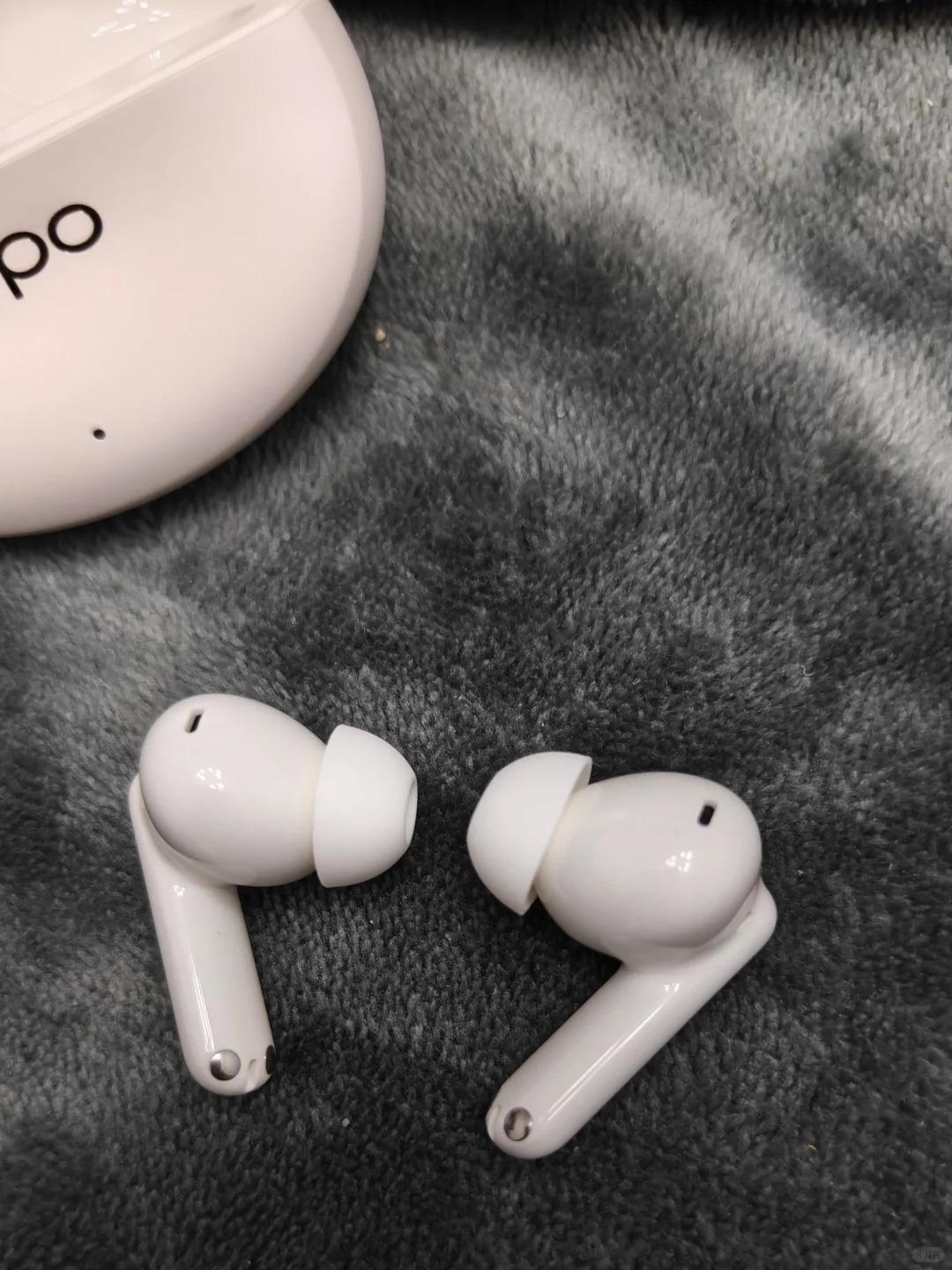 建议去冲白色！！！玩吃鸡延迟很低平时玩吃鸡比较多，尤其是下墓或者度假岛地图，感