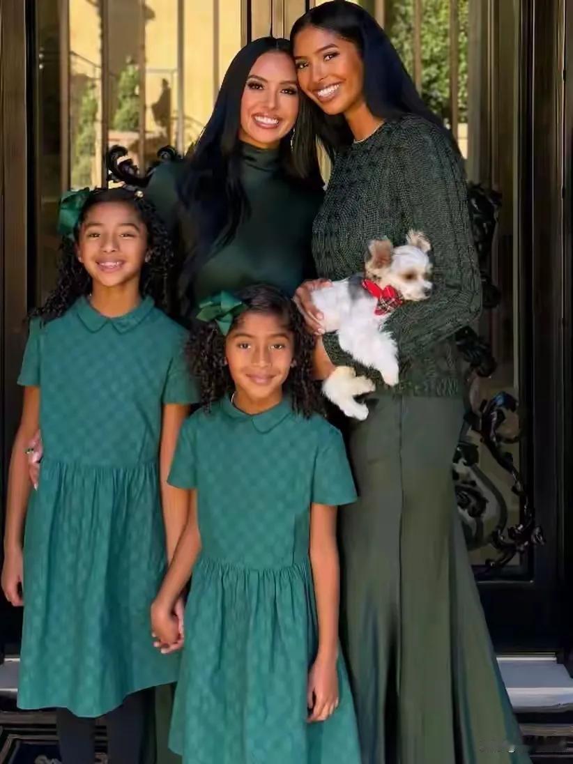 科比离世后，其遗孀瓦妮莎许久未晒全家福，此次分享瞬间引发关注。照片里的她成功摆脱