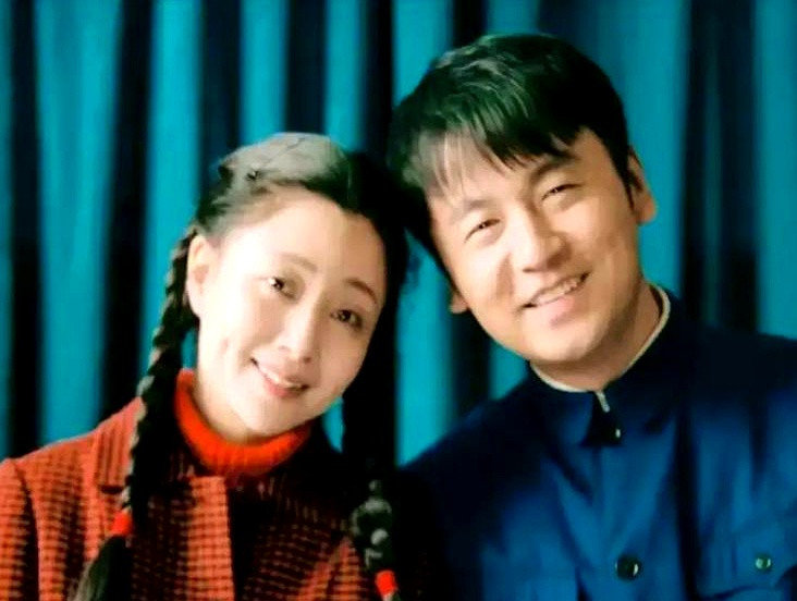 殷桃亲口承认，拍《人世间》那场表白戏，雷佳音没摔东西也没拍桌子，台词都没几句，自己却被逼出真实的生理