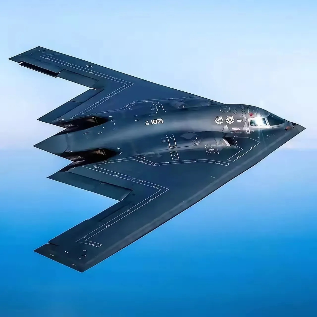 B-2轰炸机秀肌肉后，离奇“消失”，到底是怎么回事呢？关于从关岛基地起飞后，极