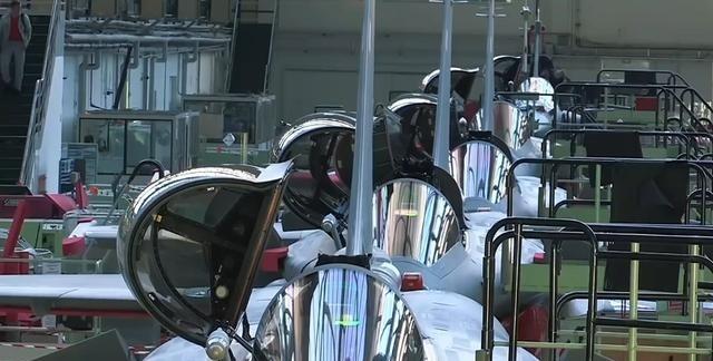 西方终于低下了高傲的头！以前生怕技术泄露，这次法国竟默许埃及阵风与歼-16正面硬