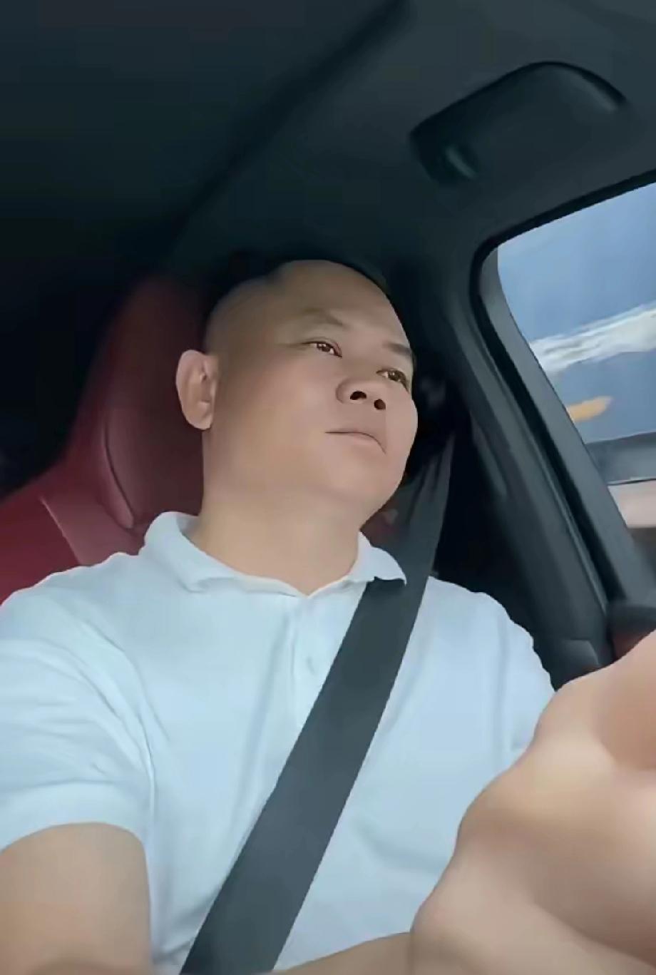 穷不走亲，富不还乡这从不是一句古话，而是现实。广宁心水哥靠二手车奔向小康，衣锦还
