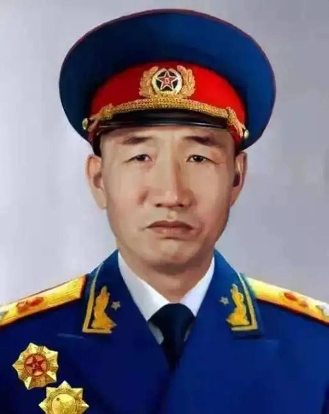 徐向前元帅临终留下三条遗嘱，为何中央只采纳其中一条，其余两条被忽略了呢？195