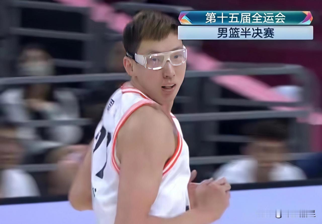 四川爆冷77-80输给浙江，三大原因！1.打球人少。全队只有8人轮换，得分集