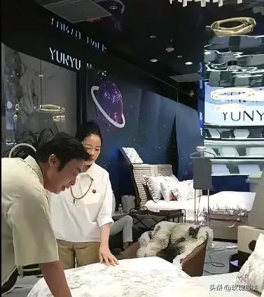 “公道自在人心”，这句话还是很有道理的！许敏他们两口子现在是越来越好了，优雅