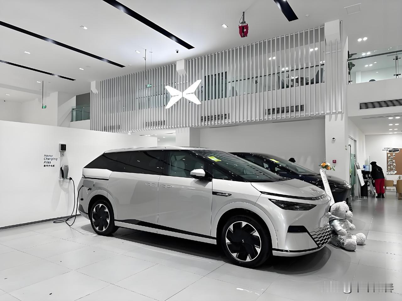 就在刚刚小鹏汽车宣布了2025年12月1日，小鹏汽车正式公布11月交付数