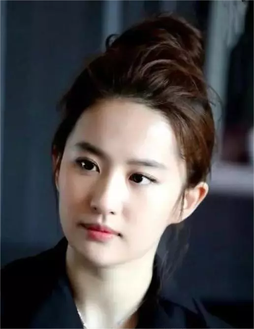 这谁画的刘亦菲，感觉可以改行了