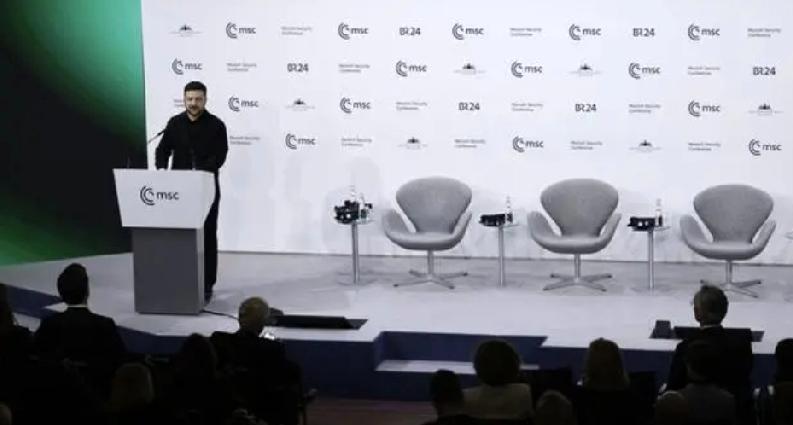 如今的泽连斯基竟然大言不惭地嘲讽他人！要说如今这个世界，混的最悲催的莫过于乌克兰