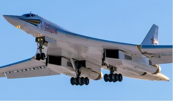 以图160的技术，目前我国、美国的工业体系都做不出来，图160的武器系统改一改，