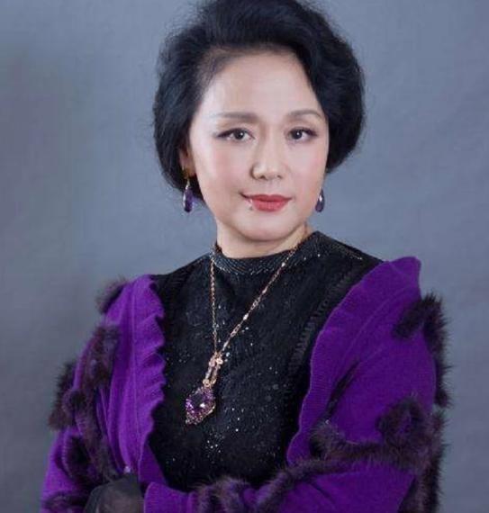 1979年，演潘金莲的廖学秋在拍戏时，突然想给丈夫个惊喜，结果回家一看，自己床