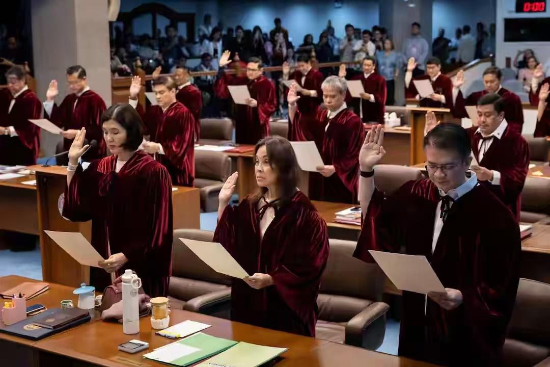 谁会成为多数派的第13人！8日，菲参议员埃赫西托向外透露，不排除多数派阵营已经
