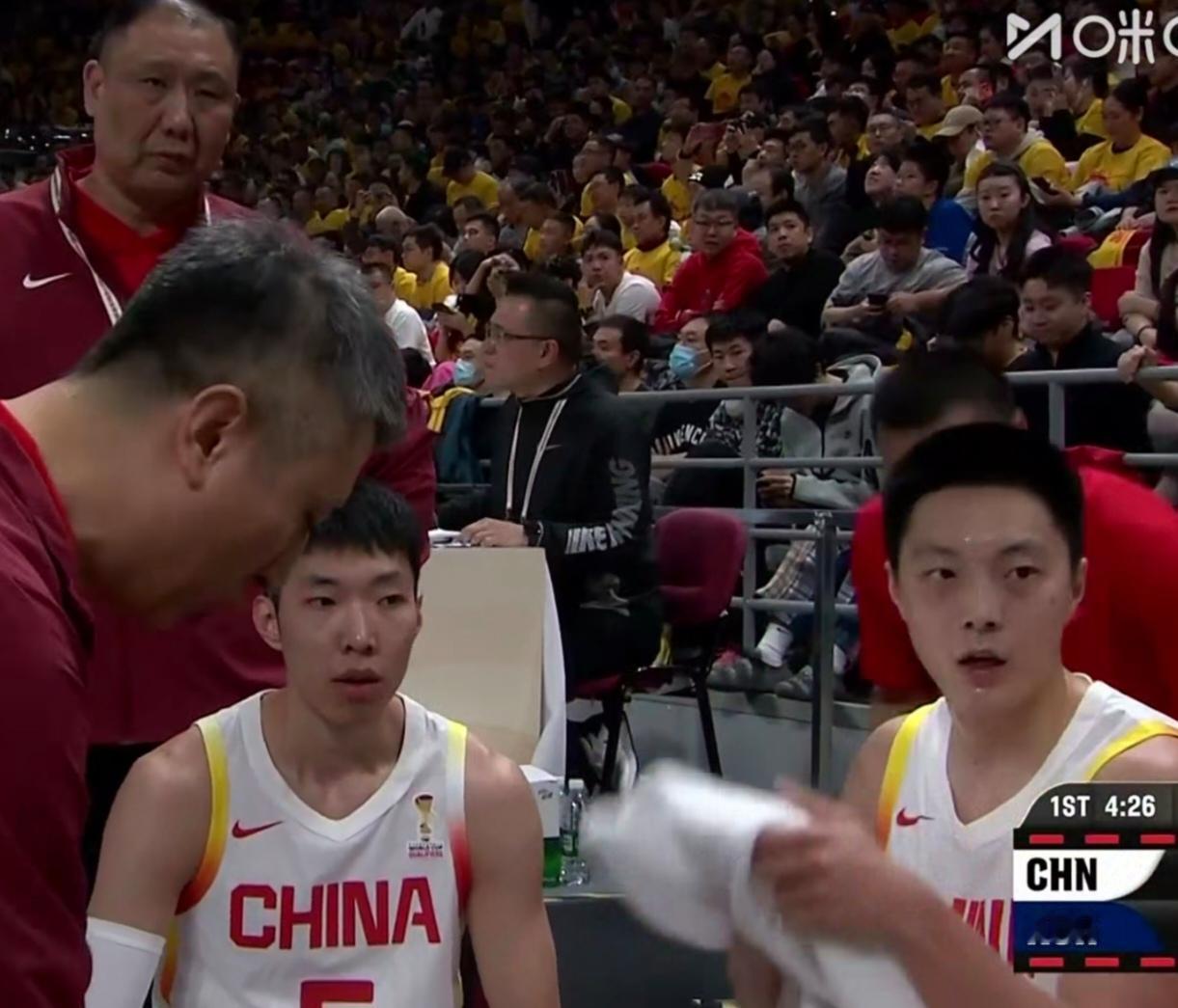 现在CBA的外援平均薪资大约是100万美金，而国内顶薪球员是600万人民币，平均