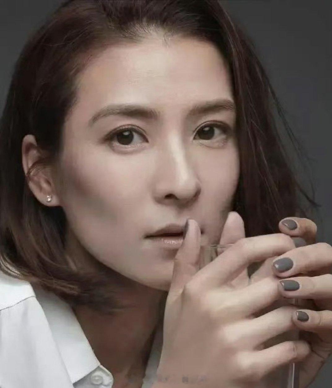 这才是女扮男装，没把观众当傻子。