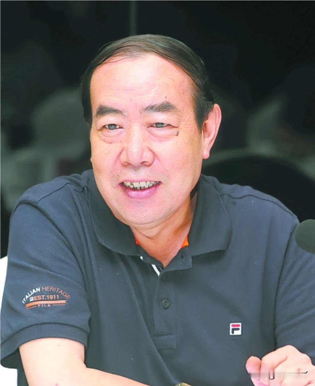 难怪贾平凹说话份量那么重，原来他的书很受欢迎，评分也高。1. 《自在独行》，销
