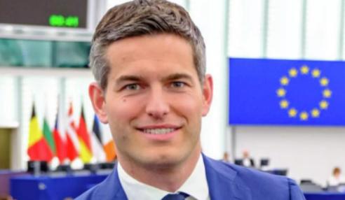 上任仅一天，荷兰新任外交大臣，就故意朝中国发难当地时间2月23日，荷兰最年轻