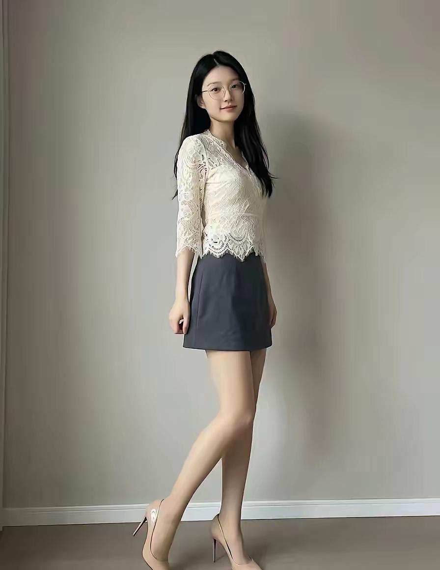 这应该算是颜值天花板，不接受反驳。[笑着哭][笑着哭]