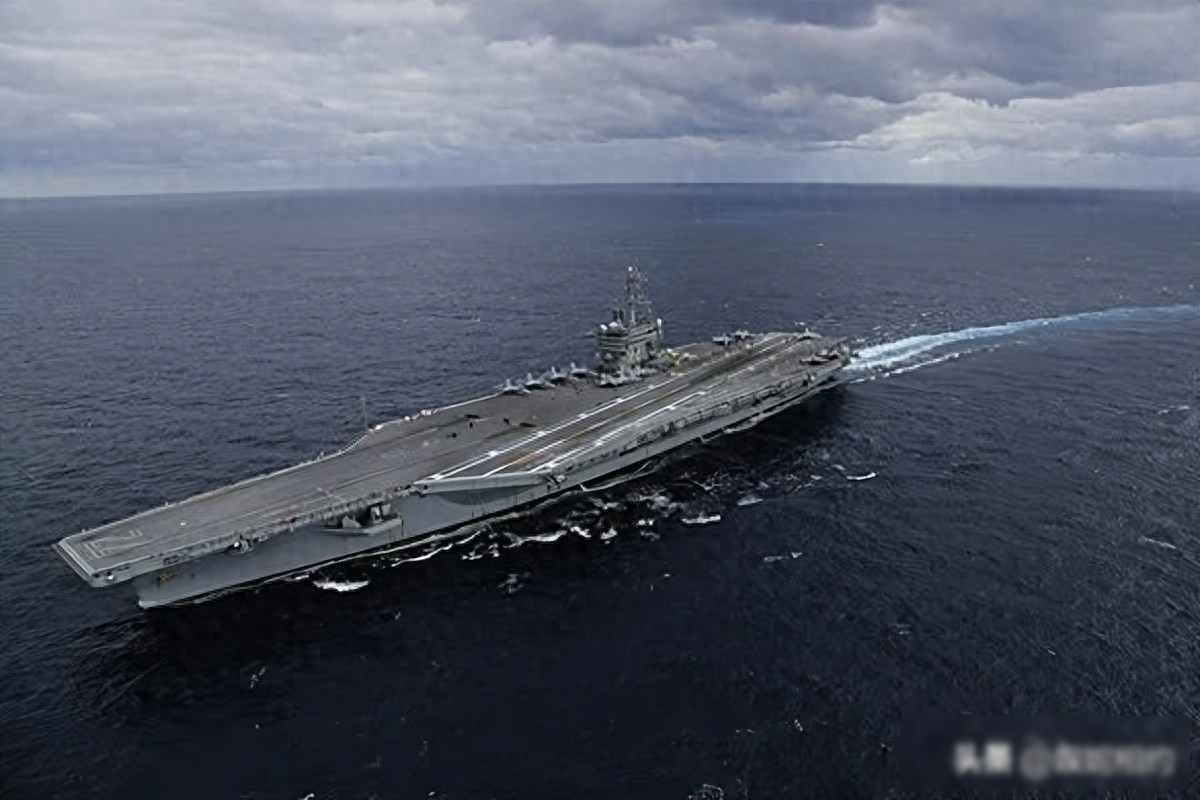 美军深夜击沉渔船，伊朗亮出导弹，世界悄悄变了2026年2月5号晚上，美军在东