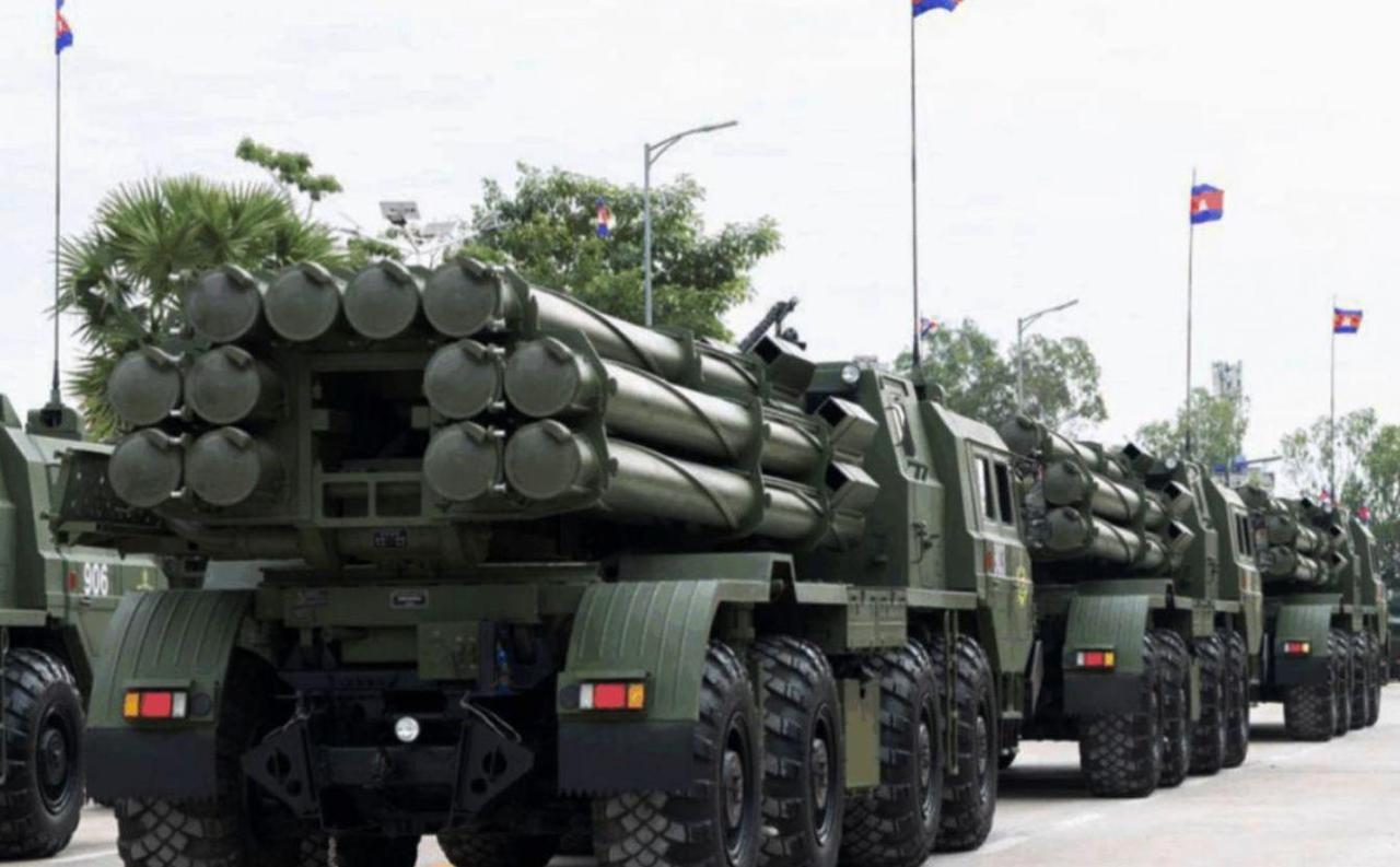 泰国这次真怒了，不把柬埔寨打服不停火，决心彻底打垮洪森，永保边境和平稳定！新