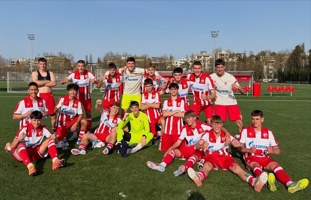 万项【塞尔维亚U17全国联赛(1)第25轮】2026年4月15日，贝尔格莱德红