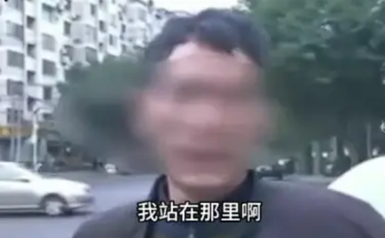 “因为救了一个人，把我自己给害了！”听到女邻居被骚扰，小伙见义勇为将她救下，却