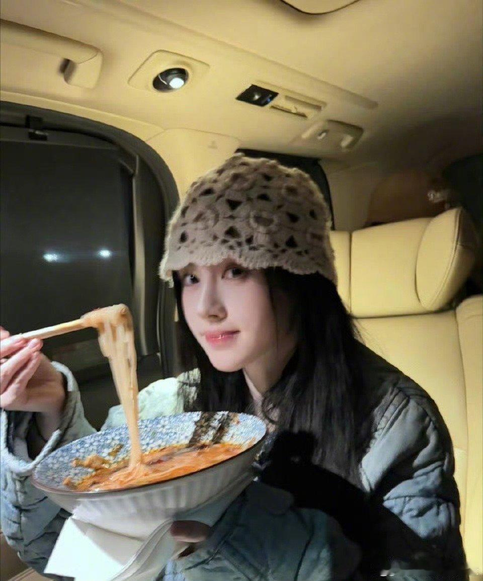 可爱的鞠鞠怎么吃都不胖啊！