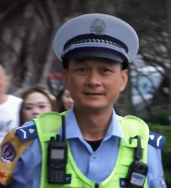 抓住2026年辅警改革的红利！1.锁定身份与待遇升级为基础红利；2.