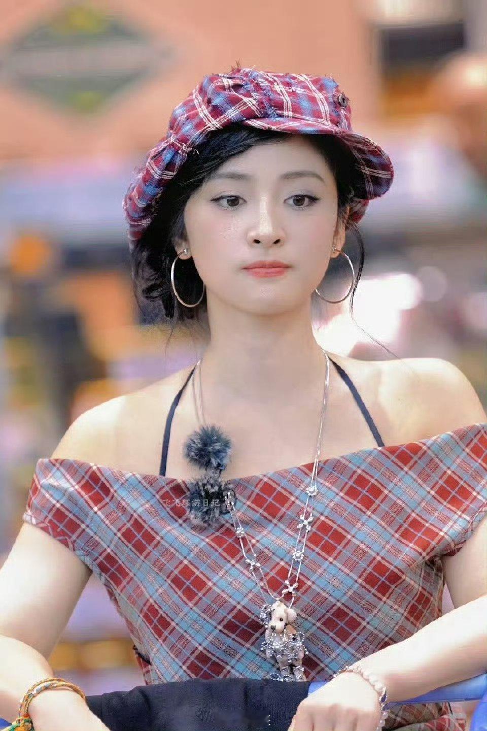 这个造型好适合沈月！哇哇哇好漂亮呀，笑起来真好看[大笑][大笑]​​​