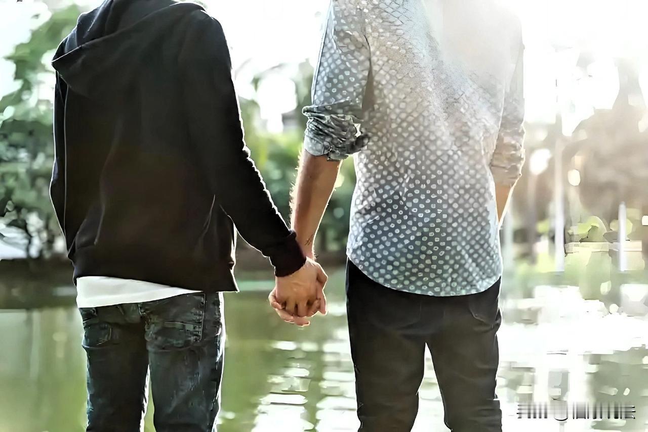 河南，男子为了200多万拆迁利益，和男友商量，与其姐姐假结婚，不料，婚后拆迁款没