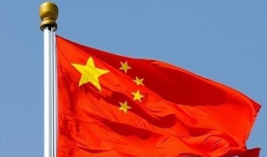 美国现在对中国这么急，说白了就两个原因。第一，中国没按他们设计的剧本走。当年美国