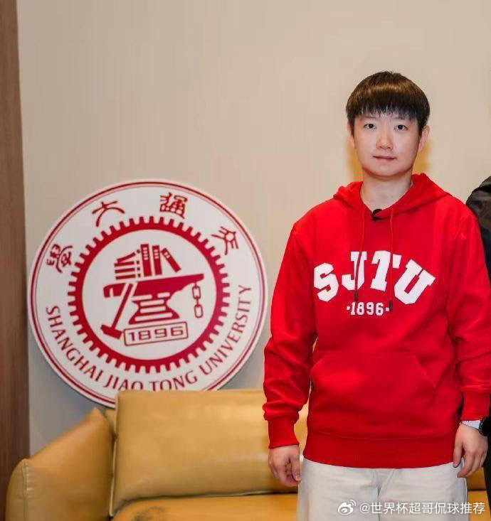 孙颖莎毕业🎓孙颖莎毕业核心信息•本科毕业：2025年6月，上海交通大学安泰