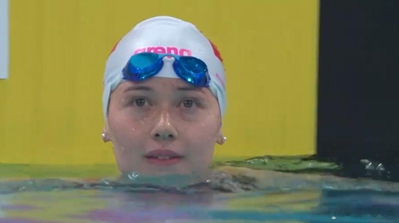 全运女100自预赛凸显争冠格局何诗蓓高调首位最强对手紧随其后张雨霏退赛11月