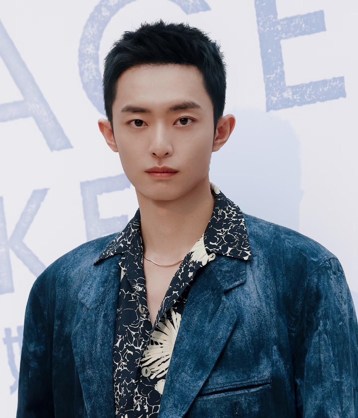 终于弄明白，为啥白宇帆这么多大老板喜欢他了，他2019年凭借《恋恋江湖》出道