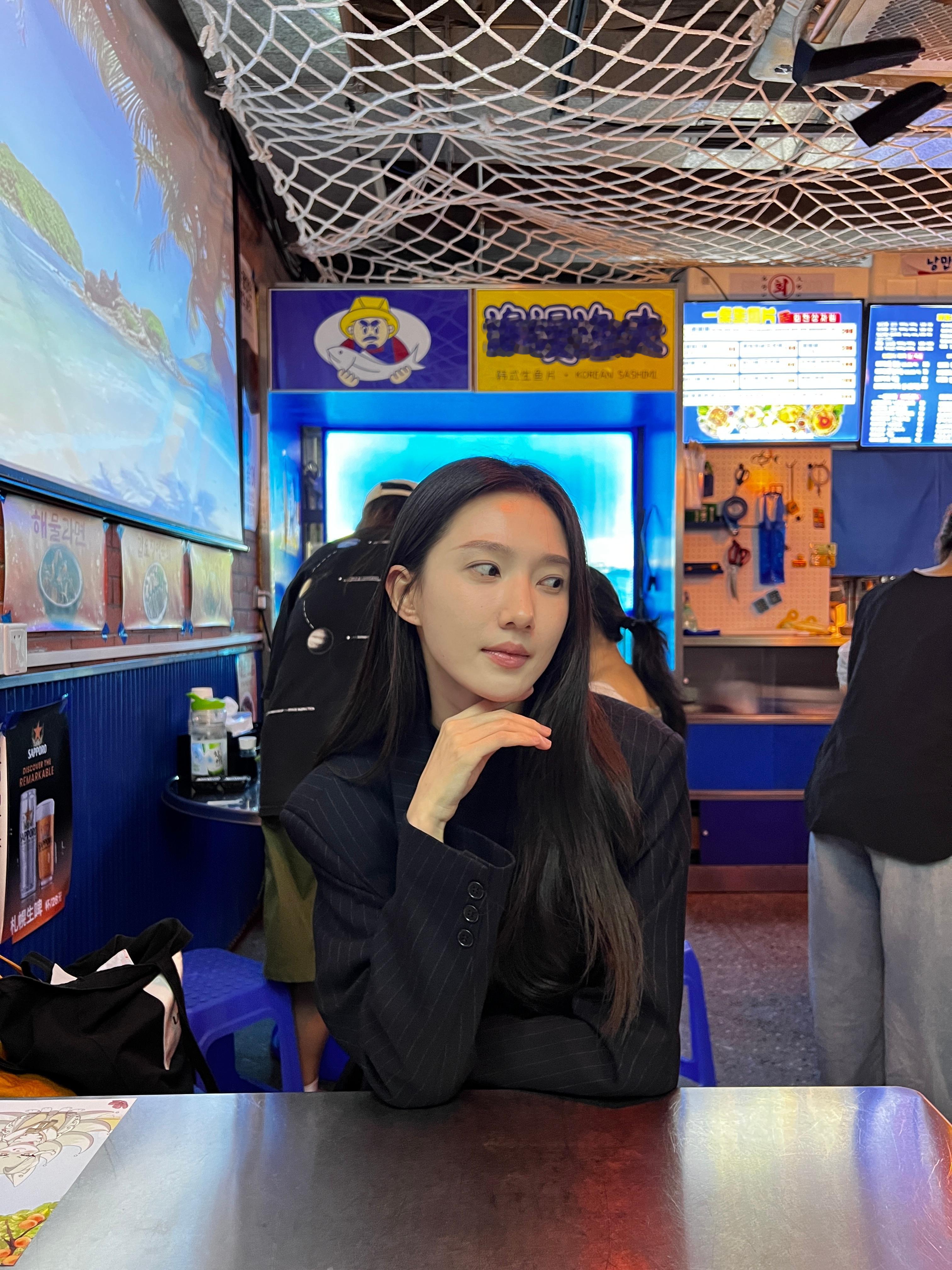 姐姐请你吃饭嘿嘿嘿​​​