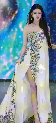 王楚然现役95顶美王楚然2025爱奇艺尖叫之夜美得太出圈了，直接把摇曳生姿走成了