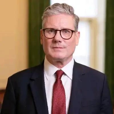 英国可能要变！英国继去年10月外长拉米访华后，今年1月又派财政部长里夫斯带领金融