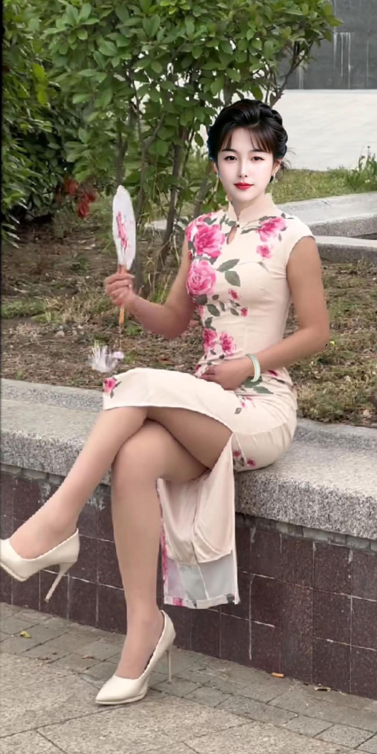 今天的魅力是旗袍给的穿旗袍拍照打卡