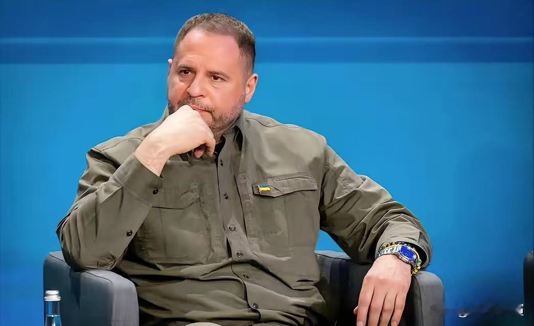 又爆丑闻！泽连斯基团队核心成员、乌克兰总统办公室前主任叶尔马克因为涉嫌腐败丑闻被