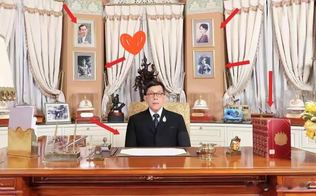 非常少见！泰国国王玛哈·哇集拉隆功向泰国人民发表了2026年新年致辞。从办公室现