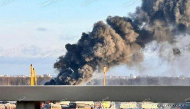 乌克兰摧毁赫尔松俄罗斯军船！重创下诺夫哥罗德船厂来源:作家项鹏飞乌克兰继