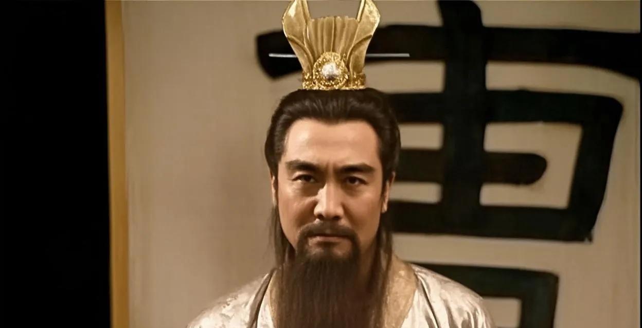 曹操的五大遗憾第一：文不得陈宫辅助。第二：武不得关羽辅助。第三：女不得大乔